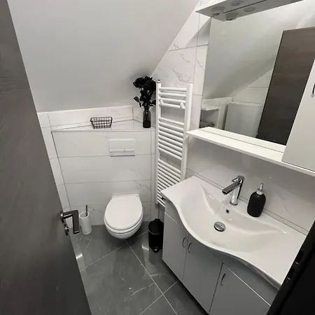 Apartmaslb Словенска-Бистрица