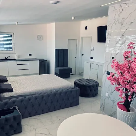 Apartmaslb Apartment